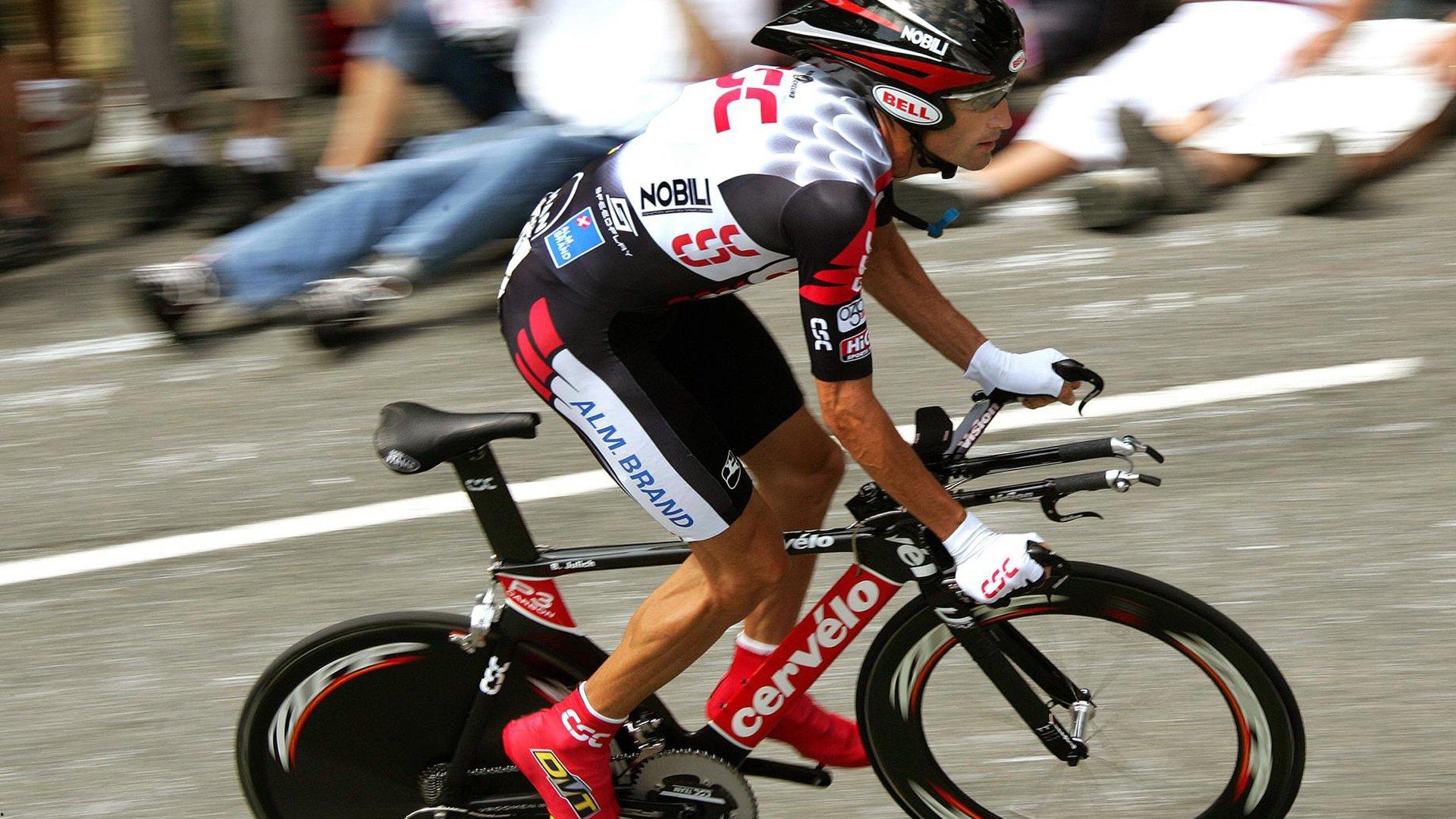 拉门斯首谈与舒梅切尔关系转变,从陌生否定到友好互助,门将传承铸就新篇章