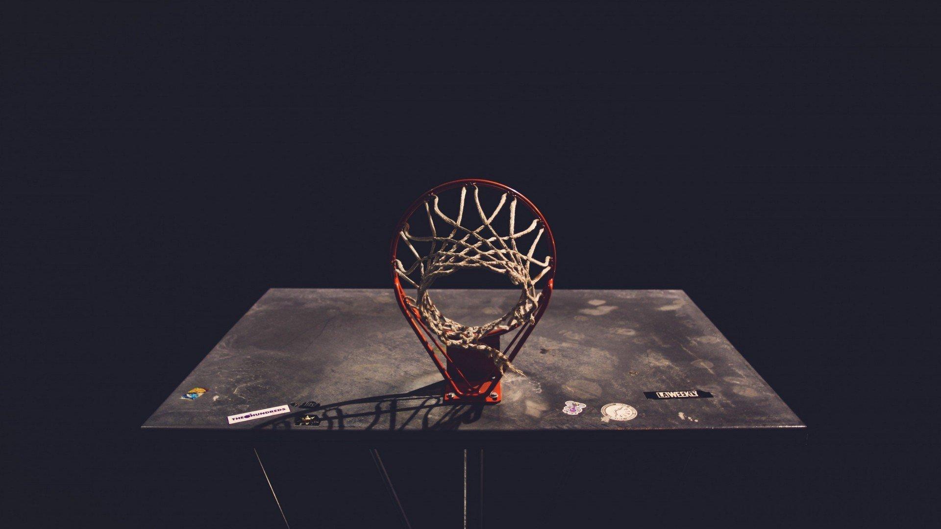 恩比德积极康复力争火线复出,76人主帅坦言其渴望出战推动球队冲刺